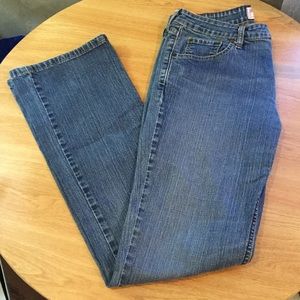 Levi Signature Jeans. 8 EUC